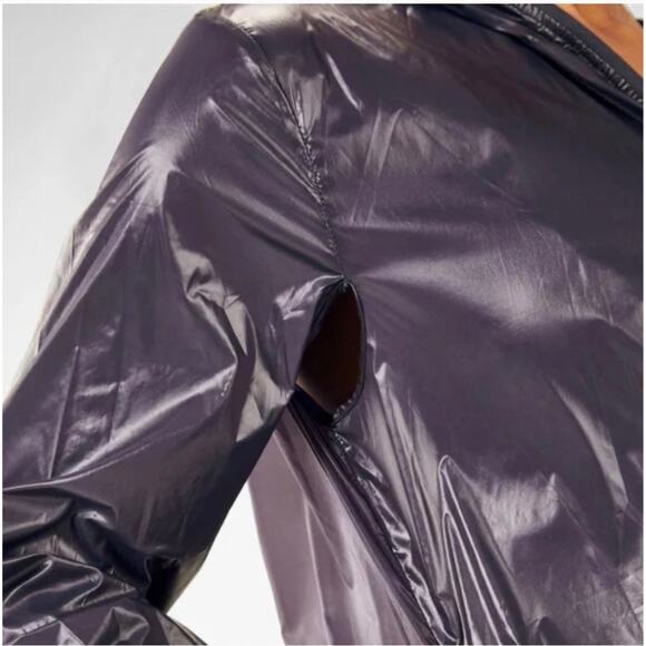 Fabletics Kali Run Jacket Hooded Packable Lightweight Nylon Vent Blue Small - Picture 2 of 12